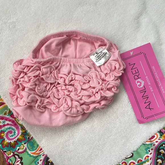 Vera Bradley baby set - Picture 4 of 5